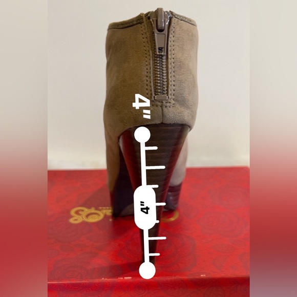 Peep Toe  Carlos Santana Brown suede platform booties - Picture 9 of 10